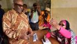 رئيس جزر القمر ينجو من محاولة اغتيال