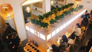 المطعم الصيني يوفر للشباب منصة لإيجاد شريك الحياة المناسب