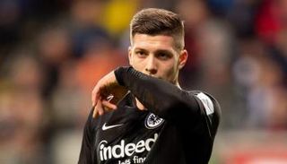 لوكا يوفيتش مهاجم آينتراخت فرانكفورت