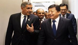 الرميثي خلال مقابلة القائم بأعمال رئيس الاتحاد الصيني