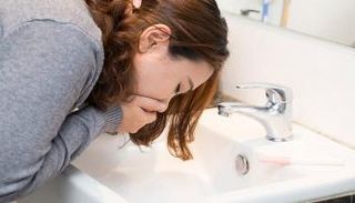 أطعمة تخفف غثيان الحمل