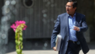 "المركزي الإيراني" يعترف بالفشل في السيطرة على سوق النقد