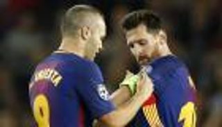 ميسي يتخطى رقم إنييستا في الليجا