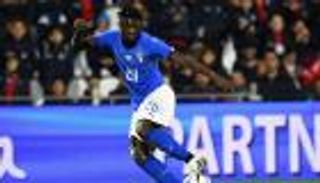 لاعب يوفنتوس في مهمة مزدوجة مع إيطاليا