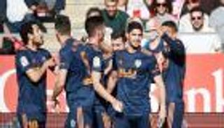 سيناريو قاتل يمنح فالنسيا فوزا مثيرا أمام جيرونا