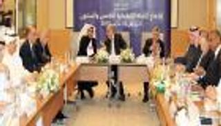 الاتحاد العربي لكرة القدم يعلن استمرار آل الشيخ في منصبه