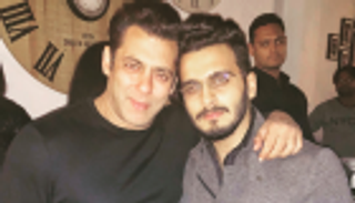 سلمان خان يُغيّر حياة شاب من مطرب مغمور إلى نجم منتظر