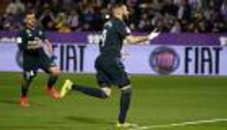 بنزيمة يكشف موقفه من رحيل سولاري