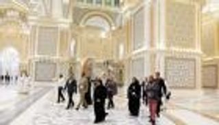 بالصور.. قصر الوطن في الإمارات تحفة عصرية تروي تاريخا من المجد