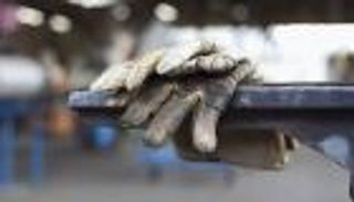 أرقام رسمية تكشف "فجوة عميقة" بين الأجور والنفقات في إيران