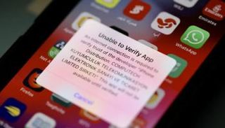 حظر تطبيقات إيرانية عبر متجر أبل- أرشيفية