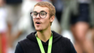 جاستن بيبر يطالب جمهوره بالدعاء.. لأنه مكتئب