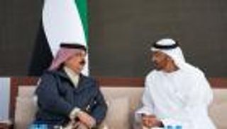 محمد بن زايد وعاهل البحرين يبحثان تطورات الأوضاع بالمنطقة