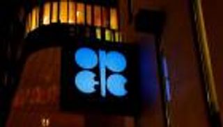 وكالات روسية: السعودية تقترح تمديد خفض إنتاج النفط حتى نهاية العام