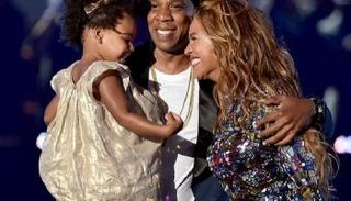 بيونسيه مع زوجها مغني الراب جاي زي في أحد الحفلات