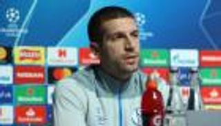 مدافع شالكه سعيد بالعودة لمانشستر سيتي في دوري الأبطال