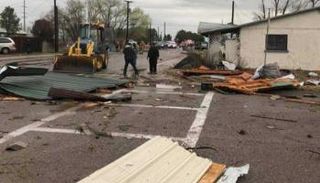 إعصاران يضربان نيو مكسيكو يسفرا عن عدة إصابات  