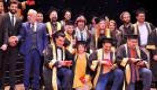 بالصور .. تكريم خريجي أكاديمية الفنون المصرية في مهرجان المسرح العربي 