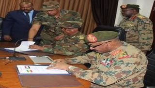 جانب من توقيع بروتوكول تعاون لنشر قوات مشتركة على الحدود