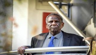 محمود أحمد، موظف استقبال سابق بالسفارة القطرية