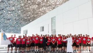 متحف اللوفر أبوظبي يحتفي بـ"شعلة الأمل"