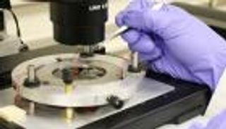 أسراب من "الروبوتات" النانوية لتدمير خلايا السرطان