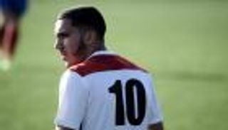 ليون يقترب من تحصين لاعبه الجزائري الشاب