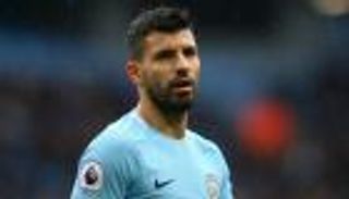 والد أجويرو يلمح لاقترابه من العودة إلى الأرجنتين