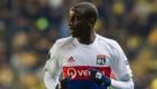 برشلونة يصرف النظر عن ضم ظهير ليون