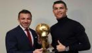 ديل بييرو يمتدح قذائف رونالدو