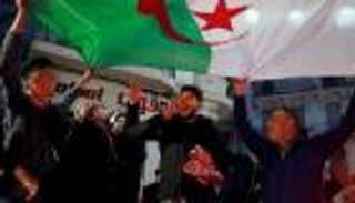 موقع فرنسي: بوتفليقة سيغادر السلطة في أبريل وابن صالح رئيسا انتقاليا