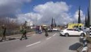 مقتل جندي إسرائيلي وإصابة 3 آخرين بعملية طعن وإطلاق نار في الضفة الغربي