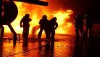 مقتل 8 وتشرُّد الآلاف في حريق مخيمٍ شمال شرق نيجيريا