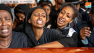 بالصور.. الحزن يخيم على إثيوبيا بعد تشييع رفات ضحايا الطائرة المنكوبة