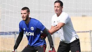 ألفاريز مع ديفيد دي خيا