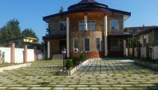 إحدى الفلل الساحلية في شمال إيران- أرشيفية