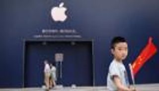 أبل تتجاوز حدود حرب التجارة في استخدام التقنيات والرقائق الصينية