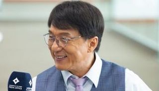 جاكي شان خلال اللقاء الإعلامي