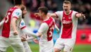 تطلعات لاعب أياكس تعيق انضمامه لبرشلونة