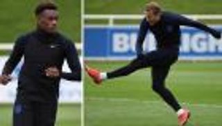 هاري كين يتحدث عن المنافسة مع هودسون في منتخب إنجلترا