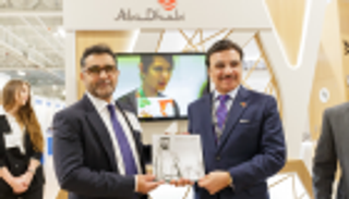  إطلاق النسخة الإنجليزية من كتاب "كلمات القائد: الشيخ زايد"  