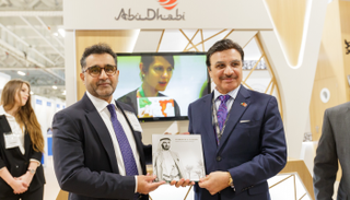 من حفل تدشين النسخة الإنجليزية من كتاب كلمات القائد الشيخ زايد