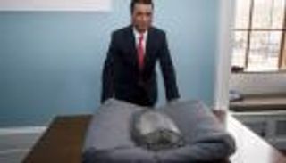 بريطانيا تُعيد قطعة أثرية تاريخها 3000 سنة إلى العراق