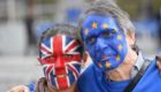 بالصور.. مظاهرات ضد "بريكست" أمام مقر الاتحاد الأوروبي