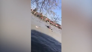 صور لركاب العبارة في نهر دجلة 