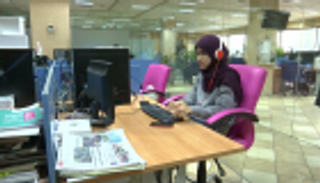 بالصور.. ربى الرياحي.. أول كفيفة تنضم لنقابة الصحفيين بالأردن