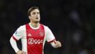 ظهير أياكس يكشف عن طريقة إيقاف رونالدو بدوري الأبطال