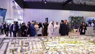 "إيكرس 2019" بالشارقة يشهد إقبالا كبيرا