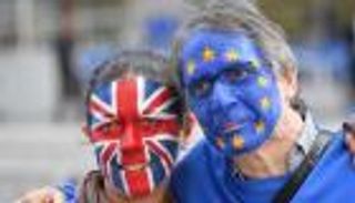 قبل 8 أيام من موعد "بريكست".. عريضة تؤيد البقاء تحصد تأييدا واسعا
