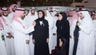 بالصور.. وفد إماراتي رفيع المستوى يزور معرض الرياض للكتاب